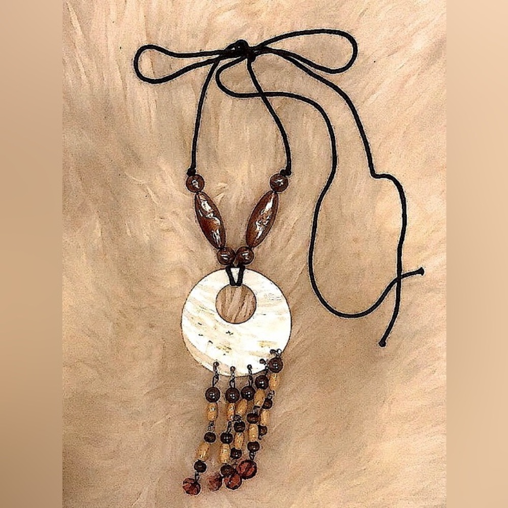 💜4 listings/$20💜Elegant Brown and Cream Necklace